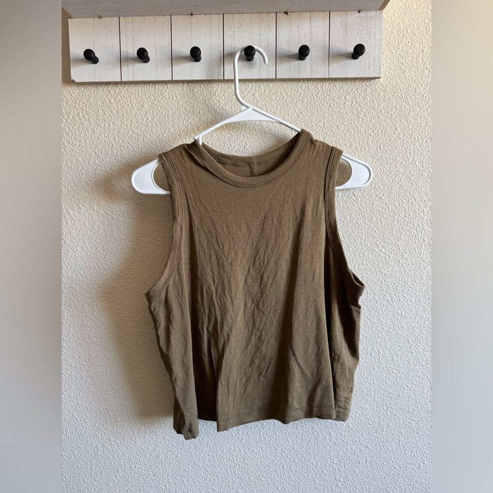 lululemon athletica Olive Muscle Tee